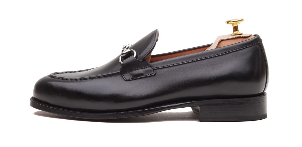 Sapato preto Oxford para os homens, sapato com forma Inglês, clássicos sapatos, sapatos elegantes, sapatos para casamentos, sapatos de casamento para os homens