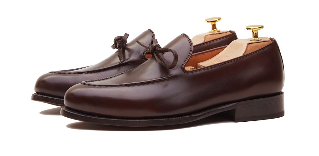 Sapato preto Oxford para os homens, sapato com forma Inglês, clássicos sapatos, sapatos elegantes, sapatos para casamentos, sapatos de casamento para os homens