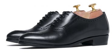 Sapatos Oxford pretos para mulheres, sapatos elegantes, sapatos confortáveis, elegância em um par de sapatos, Oxford sapatos feitos na Espanha, sapatos de escritório