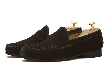 Mocasín penny, zapatos de ante, zapato marrón oscuro, zapato loafer, zapato con antifaz, zapatos confortables, antifaz de diamante