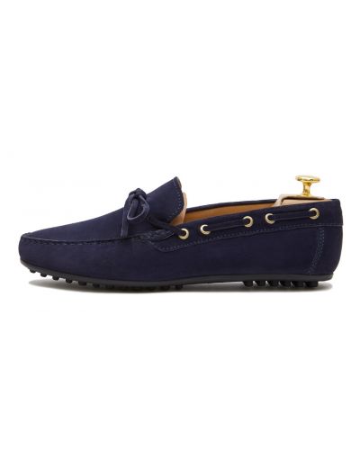 Chaussure Driver en daim bleu foncé. Chaussure confortable pour l'été.