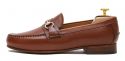 Sapatos mocassim de fivelas. Mocassins de couro para homens.