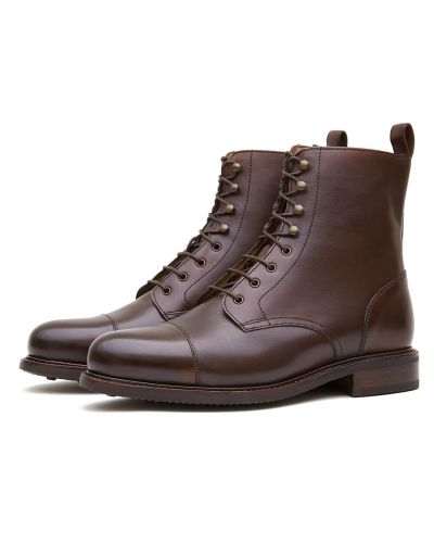 Cap-toe boots, brown  balmoral boots, cassual boots
