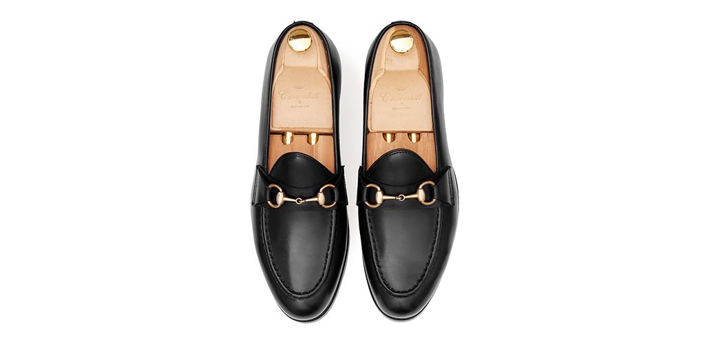 Moccasin dans le masque de cuir noir, mocassin en cuir hommes