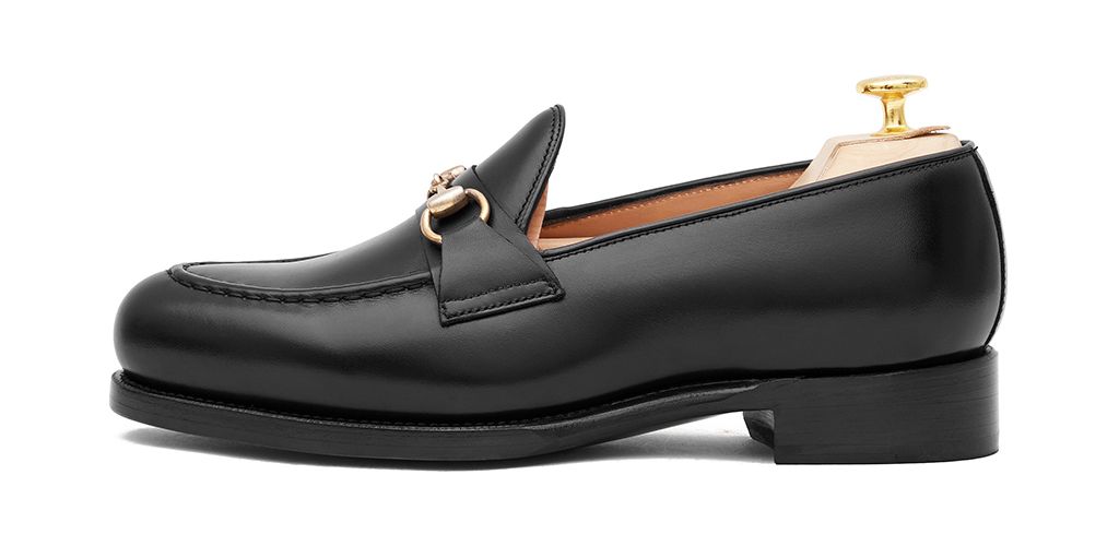 Moccasin dans le masque de cuir noir, mocassin en cuir hommes