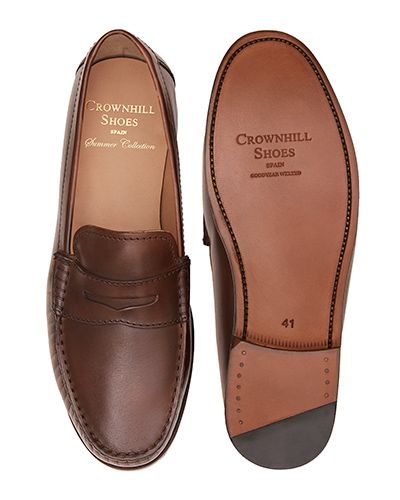 Chaussure driver avec masque au brun. Chaussure confortable pour l'été