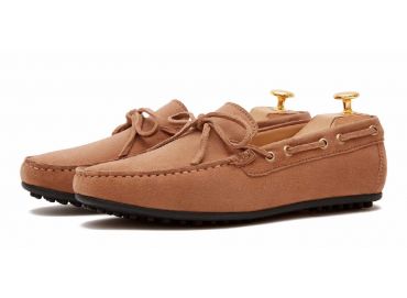 String driver shoe in brown. comfortable shoe for summer
