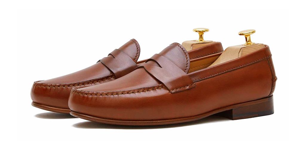 Sapatos forrados no interior, sapatos de motorista, sapatos mocassim, sapatos de couro chocolate, sapata do verão, sapatos confortáveis, sapatos flexíveil na moda