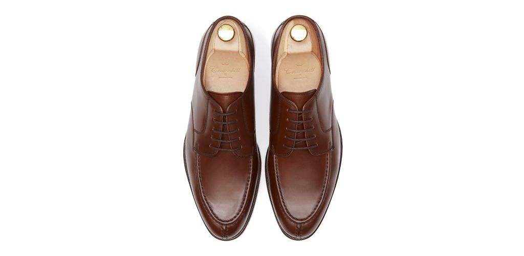 Sapatos de camurça marrom