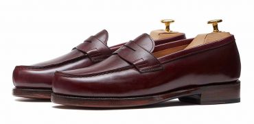 Sapato preto Oxford para os homens, sapato com forma Inglês, clássicos sapatos, sapatos elegantes, sapatos para casamentos, sapatos de casamento para os homens