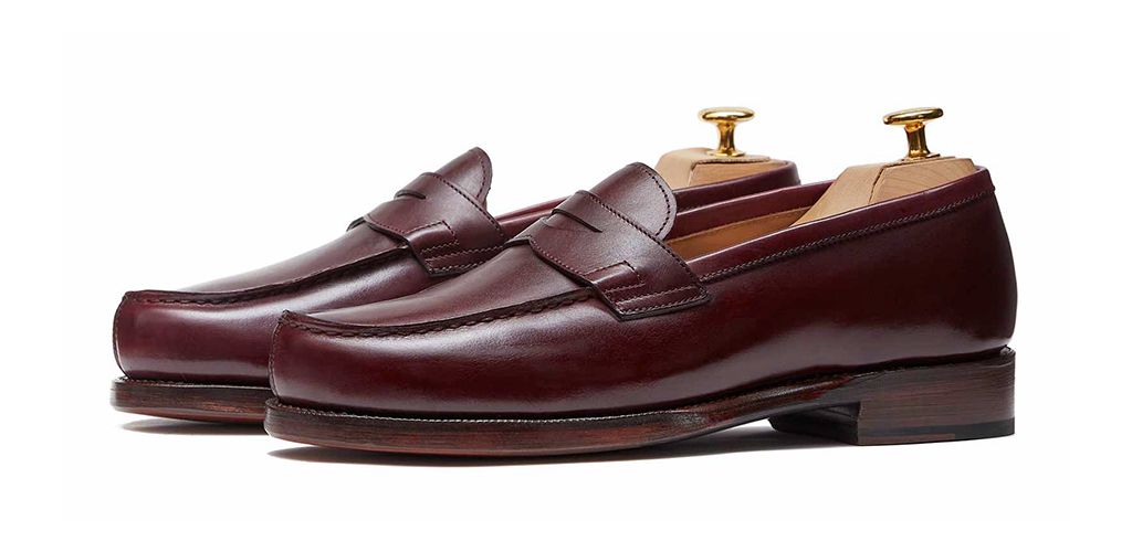 Sapato preto Oxford para os homens, sapato com forma Inglês, clássicos sapatos, sapatos elegantes, sapatos para casamentos, sapatos de casamento para os homens