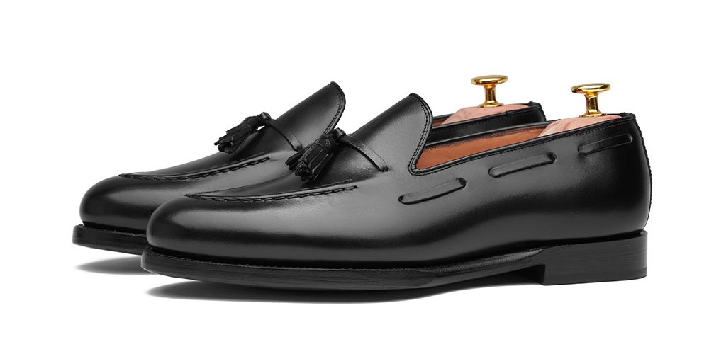 Sapato preto Oxford para os homens, sapato com forma Inglês, clássicos sapatos, sapatos elegantes, sapatos para casamentos, sapatos de casamento para os homens