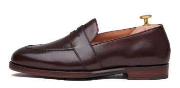 Sapato preto Oxford para os homens, sapato com forma Inglês, clássicos sapatos, sapatos elegantes, sapatos para casamentos, sapatos de casamento para os homens