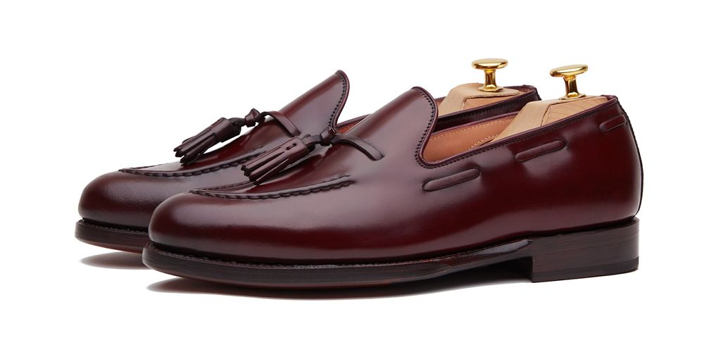 Sapato preto Oxford para os homens, sapato com forma Inglês, clássicos sapatos, sapatos elegantes, sapatos para casamentos, sapatos de casamento para os homens