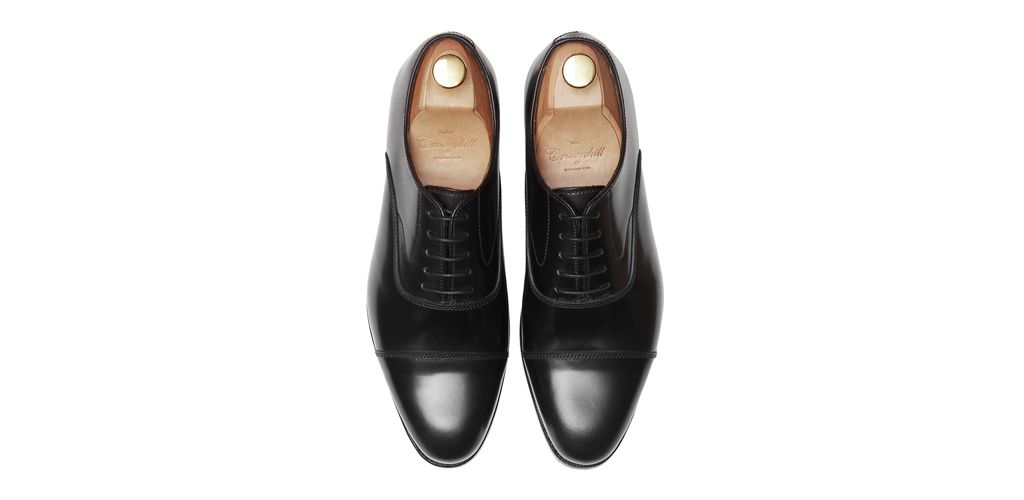 Sapato preto Oxford para os homens, sapato com forma Inglês, clássicos sapatos, sapatos elegantes, sapatos para casamentos, sapatos de casamento para os homens