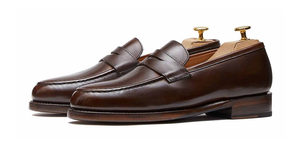 Sapato preto Oxford para os homens, sapato com forma Inglês, clássicos sapatos, sapatos elegantes, sapatos para casamentos, sapatos de casamento para os homens
