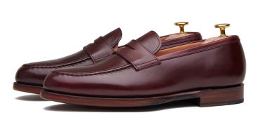 Sapato preto Oxford para os homens, sapato com forma Inglês, clássicos sapatos, sapatos elegantes, sapatos para casamentos, sapatos de casamento para os homens