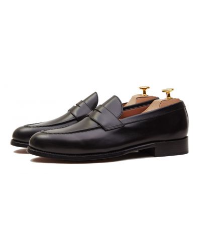 Black Oxford shoe for men, Plain Oxford shoe, shoe with english last, classic shoes, elegant shoes, dress shoes, dress shoes for weddings, wedding shoes for men