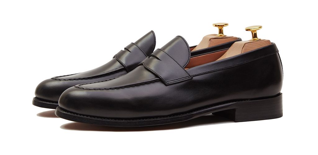 Black Oxford shoe for men, Plain Oxford shoe, shoe with english last, classic shoes, elegant shoes, dress shoes, dress shoes for weddings, wedding shoes for men