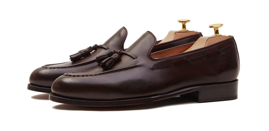 Black Oxford shoe for men, Plain Oxford shoe, shoe with english last, classic shoes, elegant shoes, dress shoes, dress shoes for weddings, wedding shoes for men