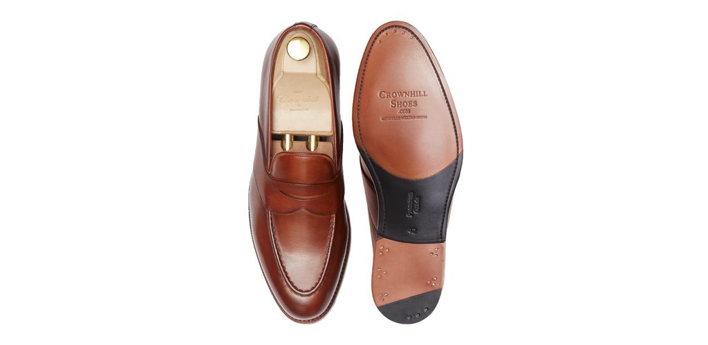 Sapato preto Oxford para os homens, sapato com forma Inglês, clássicos sapatos, sapatos elegantes, sapatos para casamentos, sapatos de casamento para os homens