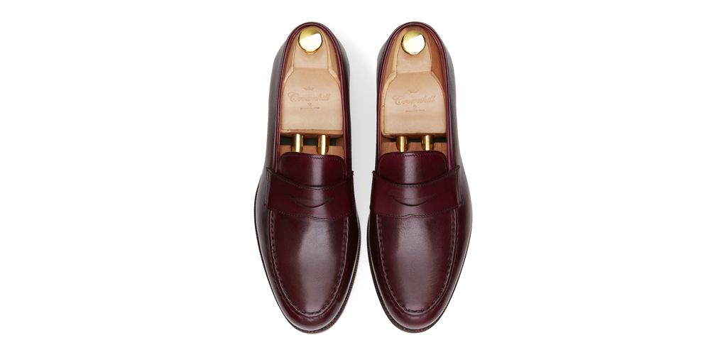 Sapato preto Oxford para os homens, sapato com forma Inglês, clássicos sapatos, sapatos elegantes, sapatos para casamentos, sapatos de casamento para os homens